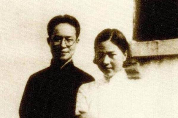 张爱玲:命格中的才情与命运的交织 张爱玲:命格中的才情与命运的交织