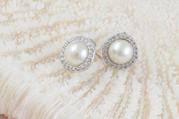 山下火命有哪些首饰,助你提升气场与运势! 山下火命有哪些首饰,助你提升气场与运势!