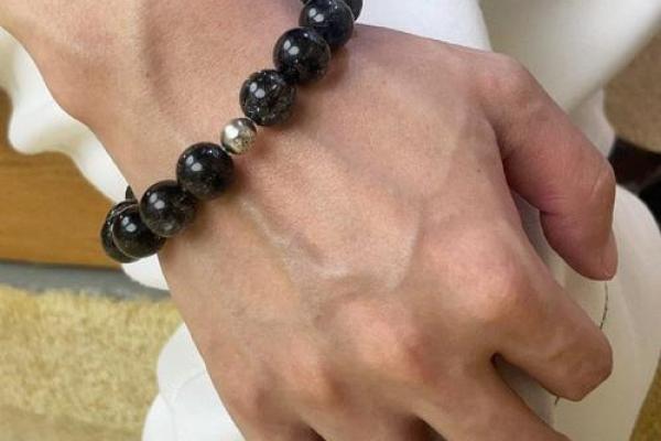 山下火命有哪些首饰,助你提升气场与运势! 山下火命有哪些首饰,助你提升气场与运势!