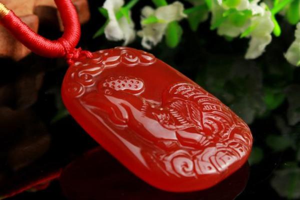 杨柳命的人，佩戴哪些珠宝能助运？解读吉祥饰品的重要性