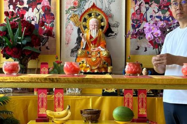 命理揭秘：哪些人晚年事业顺利、工作好找？