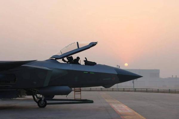 空军博命天赋:勇气与决策的博弈 空军博命天赋:勇气与决策的博弈