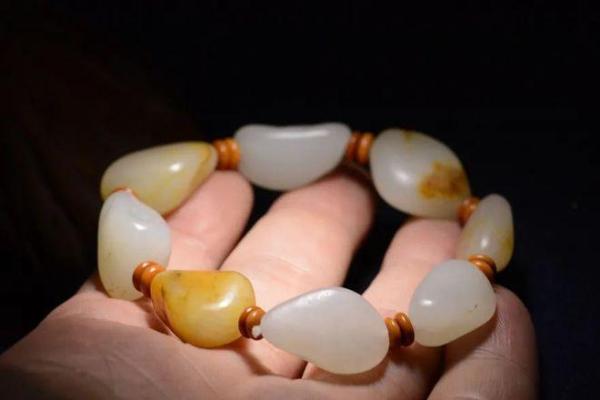 木命男人佩戴什么玉，助你运势如虹，福运绵绵不绝