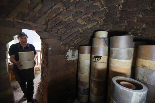 2003年正月十六:历史的回溯与传统的延续 2003年正月十六:历史的回溯与传统的延续