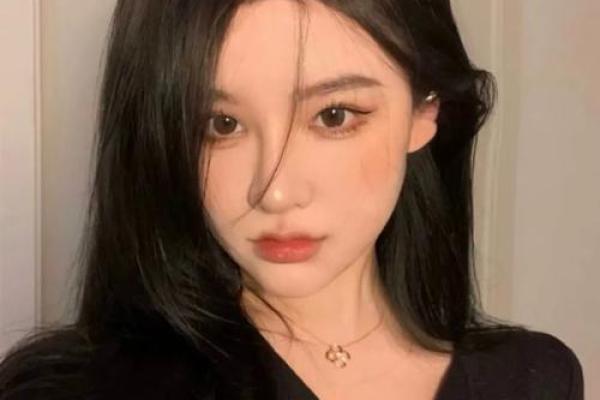 女生土命头像选择：展现气质与个性的完美结合