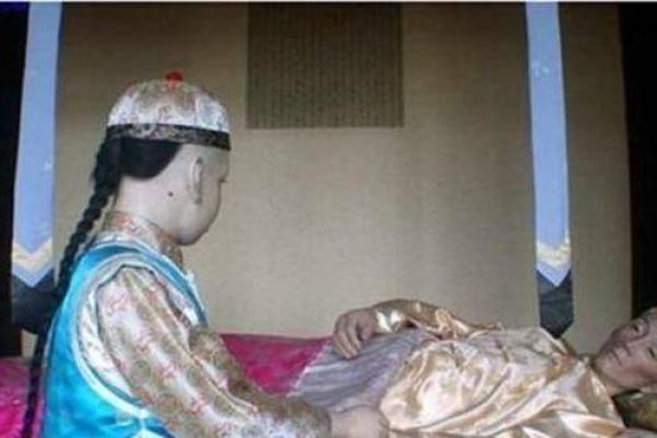 清朝皇帝为何命短：历史背后的神秘原因与故事