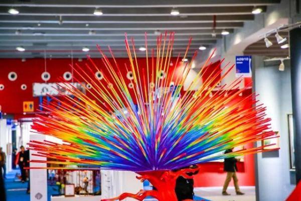 火命人适合的伴侣特征分析：寻找内心的火花与共鸣