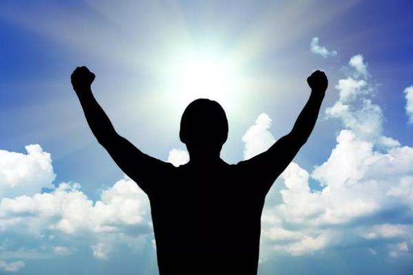 《迁坟改命:笑与泪交织的人生旅程》 《迁坟改命:笑与泪交织的人生旅程》