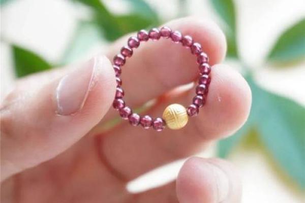 什么命的人适合戴钻戒?解读美丽与运势的秘密 什么命的人适合戴钻戒?解读美丽与运势的秘密