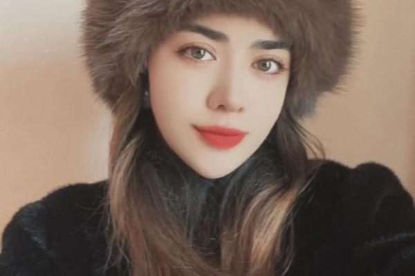 嘴唇厚的女人:她们的人生命运与魅力探究 嘴唇厚的女人:她们的人生命运与魅力探究