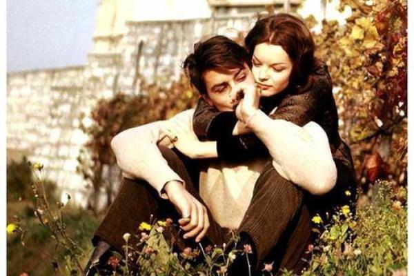 2012属马的命运解析:性格、事业与爱情的全面剖析 2012属马的命运解析:性格、事业与爱情的全面剖析