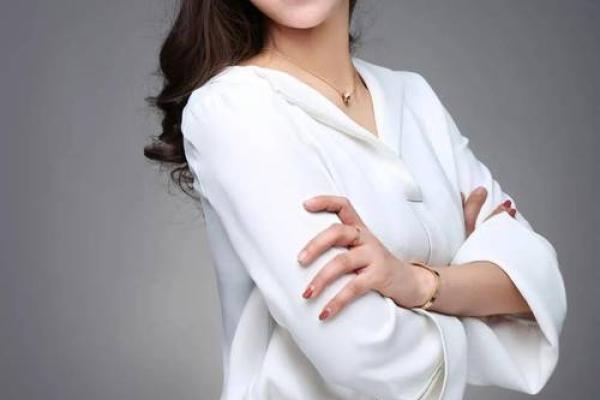 2021牛年出生女孩的命运与性格分析，揭示她们的辉煌未来！