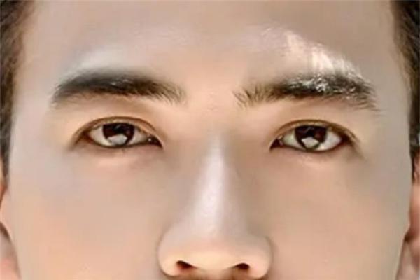 男人眉毛粗短的命运解析:性格、事业与爱情的秘密 男人眉毛粗短的命运解析:性格、事业与爱情的秘密