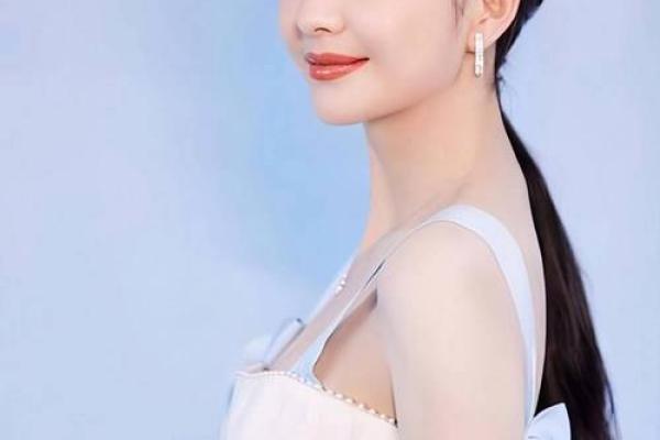 29岁属狗女子命运解析：聪明勇敢，魅力四射
