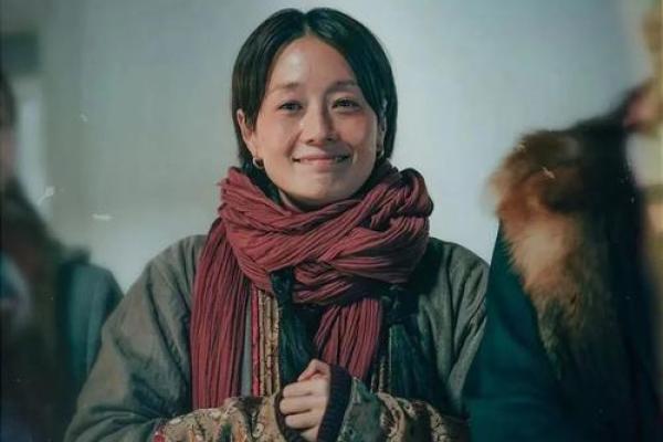 年轻失去父亲的心灵旅程:痛苦与成长的交织 年轻失去父亲的心灵旅程:痛苦与成长的交织