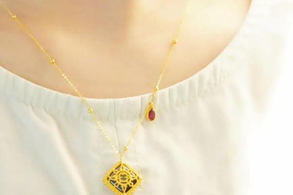 属蛇木命的人适合与哪些命相结合,提升幸福指数! 属蛇木命的人适合与哪些命相结合,提升幸福指数!