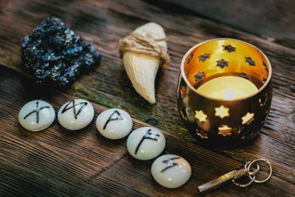 1998年生肖虎的运势与命理解析:揭秘你的命运之路! 1998年生肖虎的运势与命理解析:揭秘你的命运之路!