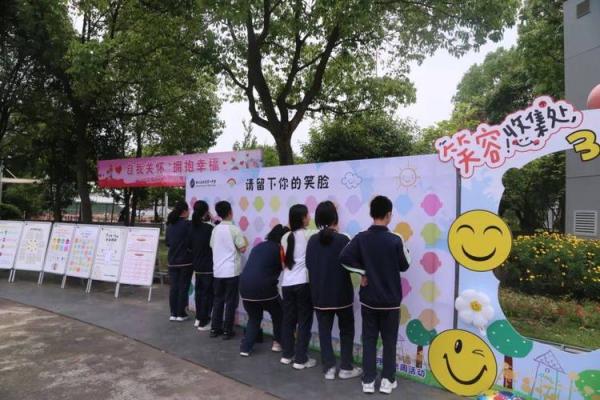 属猪的命理解析:拥抱幸福与财富的乐土之道 属猪的命理解析:拥抱幸福与财富的乐土之道