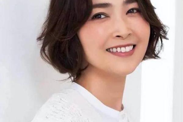 圆脸女人的命格解析：独特魅力与人生轨迹