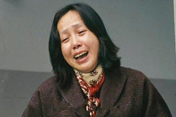 孤官无辅女命:独立、坚韧与智慧的女性命运探究 孤官无辅女命:独立、坚韧与智慧的女性命运探究