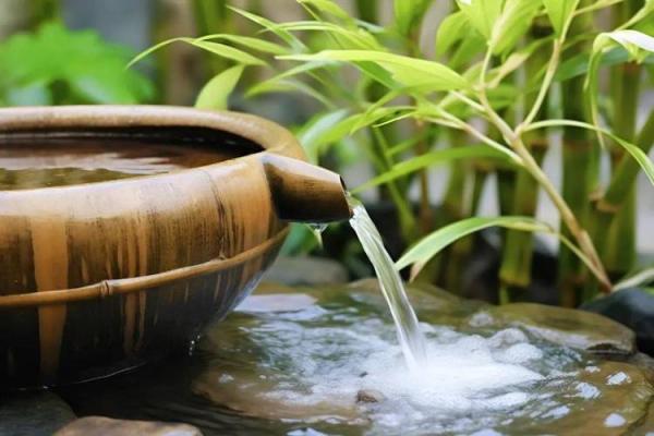 水命人与其他命的相克关系探讨：和谐共生的智慧之道