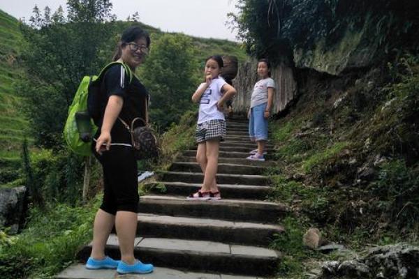 命运如丝，人生千变的精彩之旅