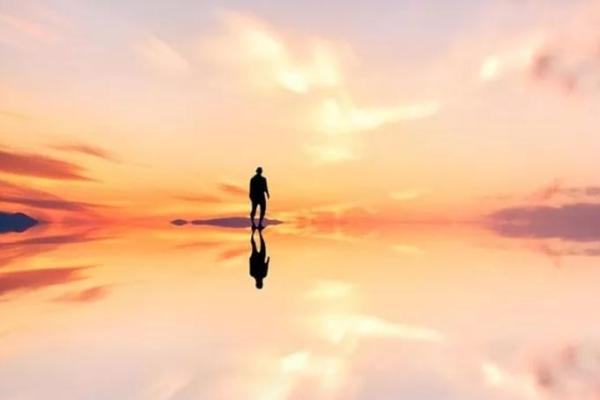 黑兔年宝宝命格解析:发展潜力与性格特征的全面分析 黑兔年宝宝命格解析:发展潜力与性格特征的全面分析