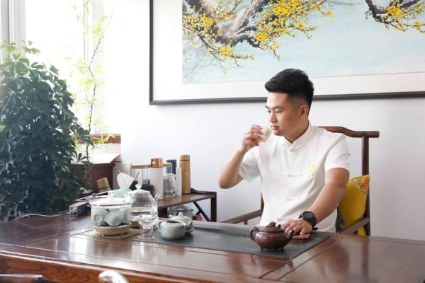 土命人在客厅布置中的风水注意事项与实用建议 土命人在客厅布置中的风水注意事项与实用建议