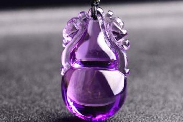 命理与水旺之人适合佩戴的吉祥物与饰品探讨