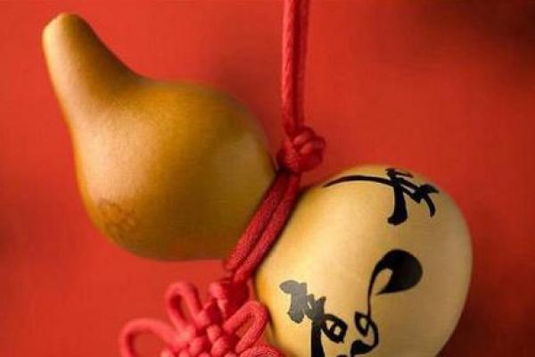 27岁生肖鸡的命运秘笈:从性格到财运的全方位解析 27岁生肖鸡的命运秘笈:从性格到财运的全方位解析