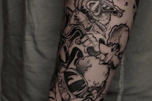 火命属猪者的纹身选择:象征吉祥与个性的完美结合 火命属猪者的纹身选择:象征吉祥与个性的完美结合