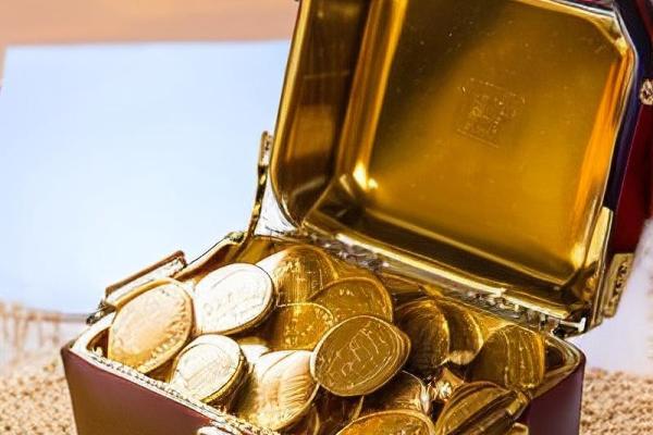 火命人适合的颜色钱包——让财富滚滚而来！