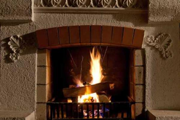 火命人的室内摆设：点燃生活的温暖与活力