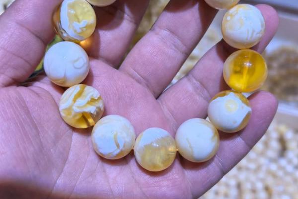白蜡金命的色彩搭配：提升运势与气场的绝佳选择