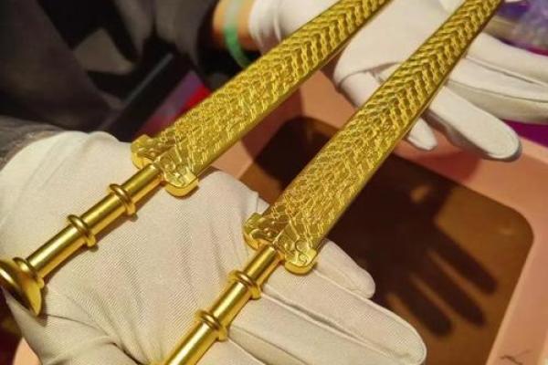 金命人士适合佩戴的挂件与选择指南