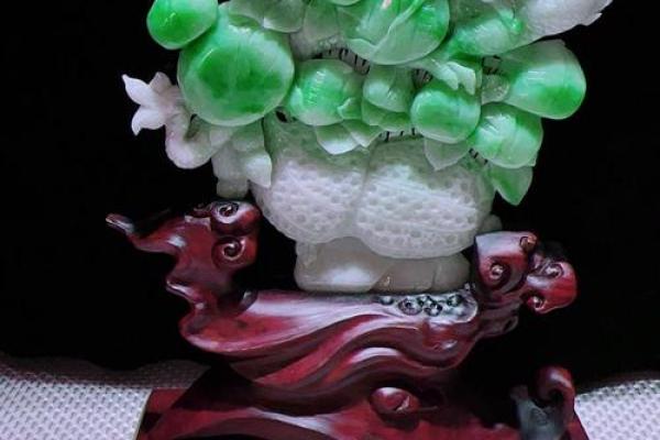 什么命的人最适合做翡翠生意?探索命理与商机的完美结合! 什么命的人最适合做翡翠生意?探索命理与商机的完美结合!