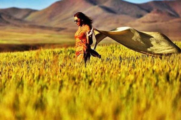 揭开娘娘命的神秘面纱:生日时辰对命运的深远影响 揭开娘娘命的神秘面纱:生日时辰对命运的深远影响