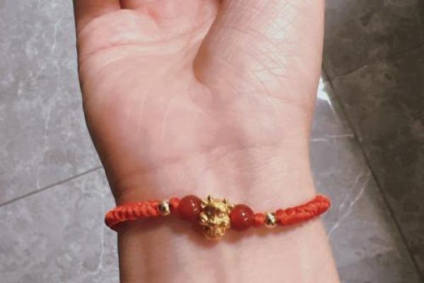 如何通过佩戴饰品化解宝宝的命硬问题，提升运势与健康生活！