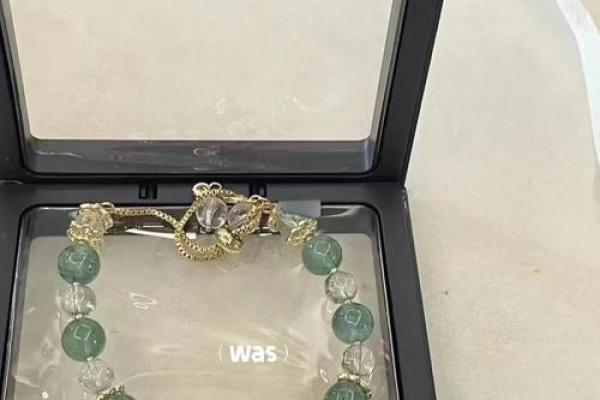 绿幽灵:助运命之合,携福气的佩戴之选 绿幽灵:助运命之合,携福气的佩戴之选