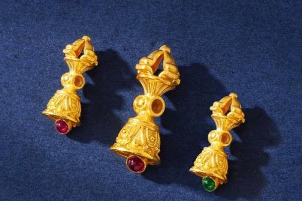 提升金命运势的配饰选择,助你尽显优雅魅力! 提升金命运势的配饰选择,助你尽显优雅魅力!