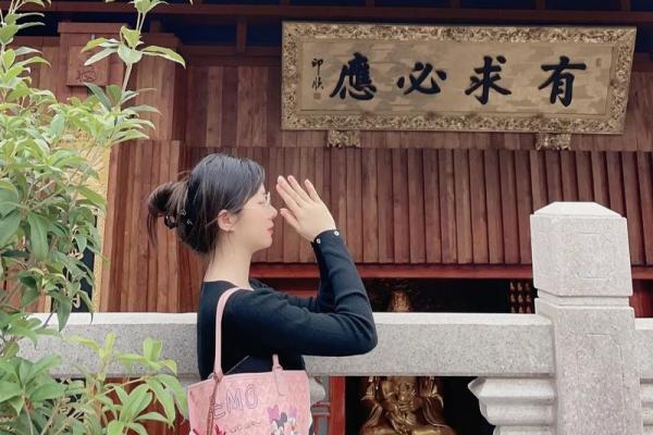 去寺庙算命的意义与体验,探索心灵的寄托与人生的转机 去寺庙算命的意义与体验,探索心灵的寄托与人生的转机