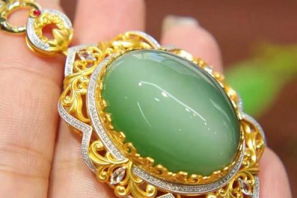 金命人适合佩戴的玉石有哪些?了解它们的独特魅力与养生效果! 金命人适合佩戴的玉石有哪些?了解它们的独特魅力与养生效果!