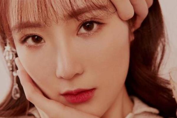 三两四的女命:温婉而坚韧,命运的独特篇章 三两四的女命:温婉而坚韧,命运的独特篇章