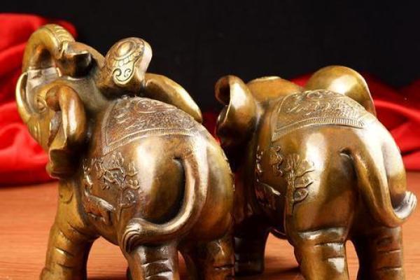 金命车上摆件的选择与风水影响解析