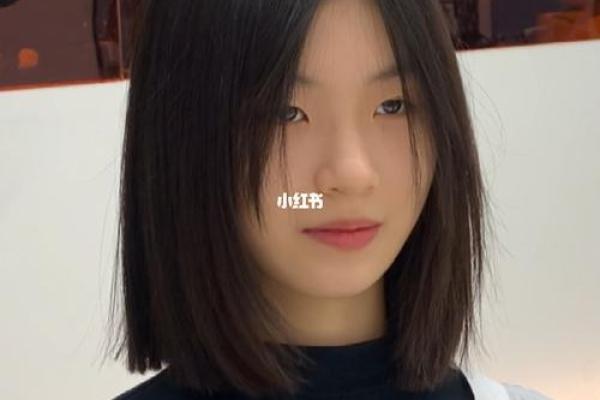 适合留长短发的命理分析：美丽与个性的结合