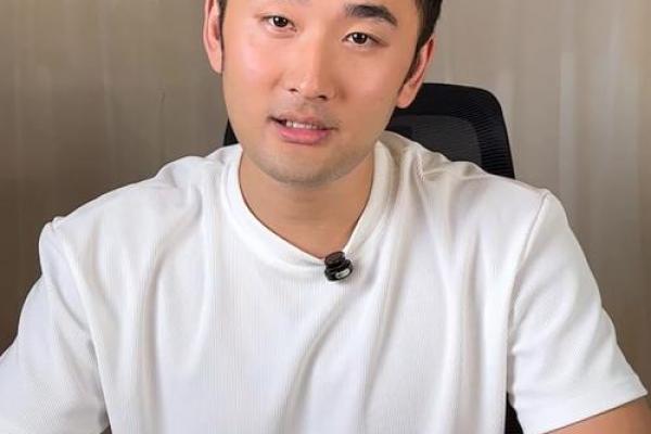 如何通过佩戴饰品改善城墙土命缺水的问题