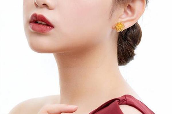 命中注定？揭秘为什么有些人不能戴金耳环