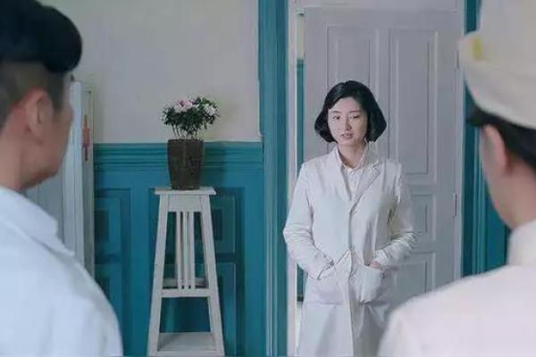耳朵小的命格解析：听听你的命运或藏着什么秘密！
