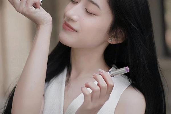 丙丑命女性的独特魅力与人生旅程