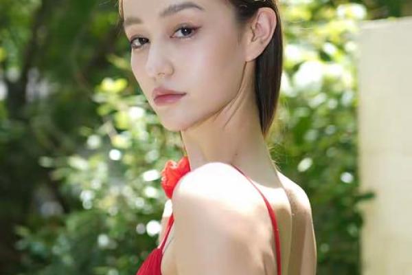 在冬季腊月，感受2011年女命的独特魅力与智慧